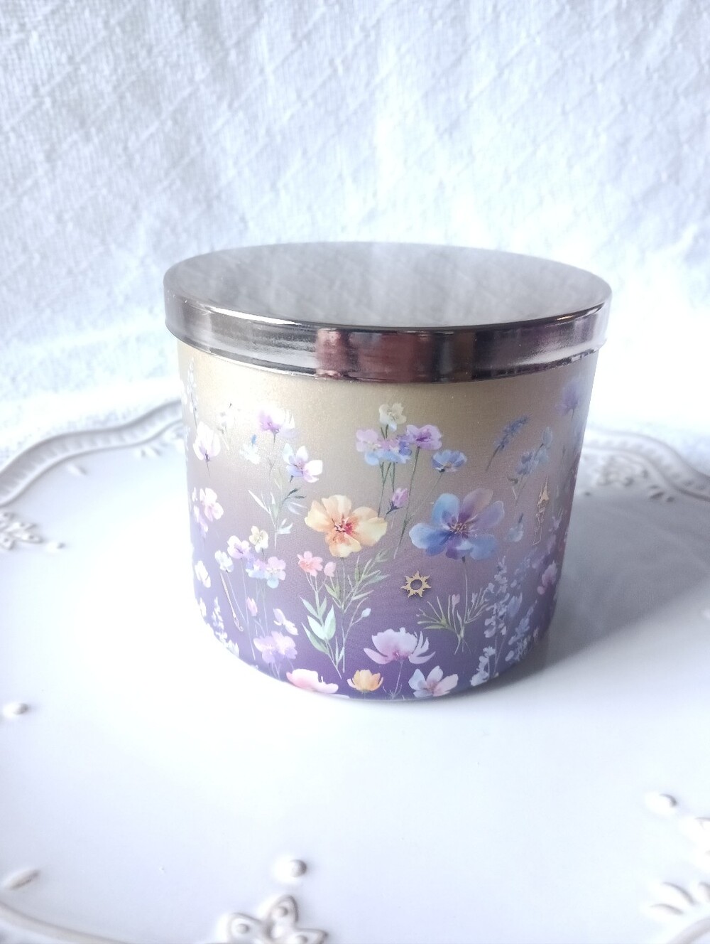 Bath & Body Works × Disney Princess Rapunzel 3 Wick Candle - Picture 4 of 9